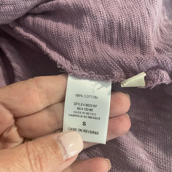 Altar’d state top - Picture 9 of 9